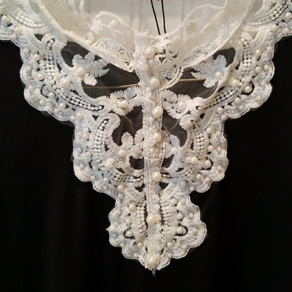 Vintage-inspired lace blouse - Picture 2 of 5